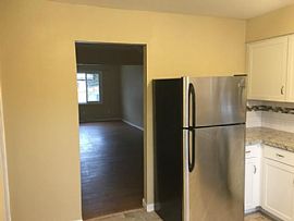 2 Bedrooms 1 Bath House For Rent,2341 Rockspring Rd, Toledo, Oh in Toledo, OH (Photo 9 of 12)