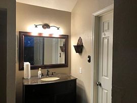 2 Bedrooms 1.5 Bathroom House For Rent2939 Harbinger Ln, Dalla  in Addison, TX (Photo 4 of 12)