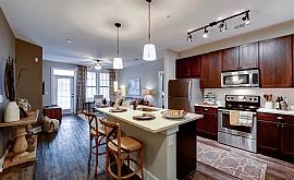 Lovely  Subletting $500 Monthly in Atlanta, GA (Photo 5 of 6)