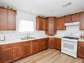 3 Bedroom 1 Bathroom  in Houston, TX (Photo 5 of 12)