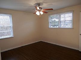 6313 Deramus Ave Nw, Huntsville, Al 35806 in Huntsville, AL (Photo 3 of 6)