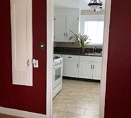 Charming 3 Bedroom Home in Sacramento, CA (Photo 7 of 12)