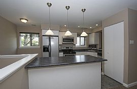 Nice 2 Bedroom House For Rent. 1710 Oakwood Ter Apt 5e, Penn Va in Penn Valley, PA (Photo 4 of 9)