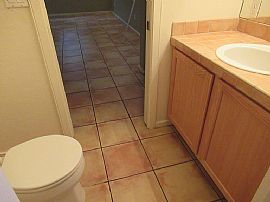 3bedroom Up For Grab  in Tucson, AZ (Photo 2 of 7)