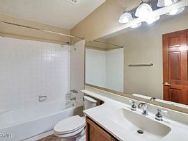 2bedroom Up For Rent in Phoenix, AZ (Photo 5 of 11)