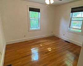 Lovely 2 Bedroom House. 1191 Centerville Rd, Warwick, Ri 02886 in Warwick, RI (Photo 7 of 12)