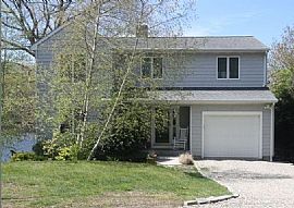 8 Woodsia Rd, Saunderstown, Ri 02874 in Saunderstown, RI