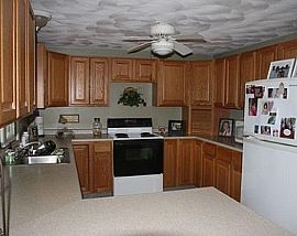 8 Woodsia Rd, Saunderstown, Ri 02874 in Saunderstown, RI (Photo 3 of 5)