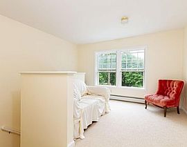 Comfortable 3 Bed House. 42 Ocean Ave, Jamestown, Ri 02835 in Jamestown, RI (Photo 11 of 12)