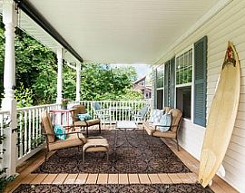 Comfortable 3 Bed House. 42 Ocean Ave, Jamestown, Ri 02835 in Jamestown, RI (Photo 2 of 12)