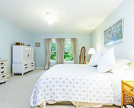 Comfortable 3 Bed House. 42 Ocean Ave, Jamestown, Ri 02835 in Jamestown, RI (Photo 8 of 12)