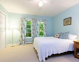 Comfortable 3 Bed House. 42 Ocean Ave, Jamestown, Ri 02835 in Jamestown, RI (Photo 9 of 12)