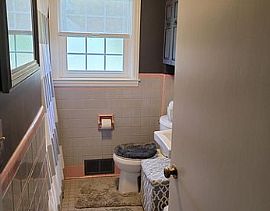 Awesome 3 Bedroom House. 43 Elm Dr, Cranston, Ri 02920 in Cranston, RI (Photo 9 of 10)