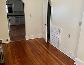 Peaceful Charming House. 52 Maplewood Ave, Warwick, Ri 02889 in Warwick, RI (Photo 4 of 10)