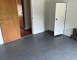 Peaceful Charming House. 52 Maplewood Ave, Warwick, Ri 02889 in Warwick, RI (Photo 8 of 10)