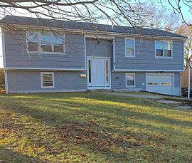 60 Edward Rd, East Greenwich, Ri 02818 in East Greenwich, RI