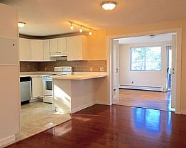 60 Edward Rd, East Greenwich, Ri 02818 in East Greenwich, RI (Photo 5 of 12)