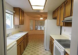 5923 Woodglade Ave, Citrus Heights, Ca in Citrus Heights, CA (Photo 4 of 12)