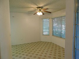 5923 Woodglade Ave, Citrus Heights, Ca in Citrus Heights, CA (Photo 5 of 12)