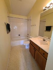 3bed 2bath  in Wauconda, IL (Photo 6 of 8)