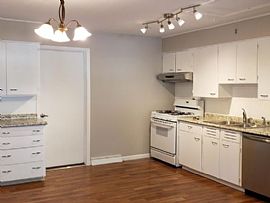 4bed 2bath in Waukegan, IL (Photo 2 of 7)