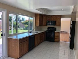 Amazing 3bed, 2.5ba at Merridy St, Northridge, Los Angeles in Northridge, CA (Photo 8 of 12)