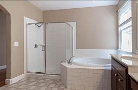 5 Bedroom, 3 Bathroom in Mather, CA (Photo 11 of 12)