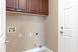 5 Bedroom, 3 Bathroom in Mather, CA (Photo 12 of 12)