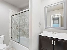 5016 N Wood Ridge Dr, Kansas City, Mo in Kansas City, MO (Photo 5 of 12)