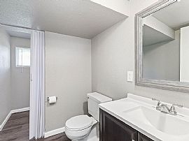 5016 N Wood Ridge Dr, Kansas City, Mo in Kansas City, MO (Photo 8 of 12)