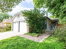 2 Bedrooms 2 Bathroom  in Austin, TX