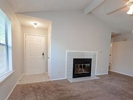 2 Bedrooms 2 Bathroom  in Austin, TX (Photo 2 of 12)