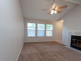 2 Bedrooms 2 Bathroom  in Austin, TX (Photo 3 of 12)
