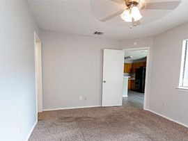 2 Bedrooms 2 Bathroom  in Austin, TX (Photo 8 of 12)