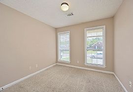 135 Ridgeview Dr, Millbrook, Al 36054 in Millbrook, AL (Photo 4 of 12)