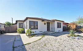 Cute and Great 2bed 1bath House in a Great Location in San Diego, CA