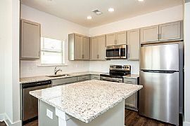 4048 Ashley Dr Leeds, Al 35094 in Leeds, AL (Photo 9 of 12)