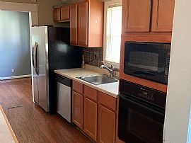 139 Rexton St, Novi, Mi in Novi, MI (Photo 3 of 12)