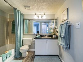 Amberly Place Apartment Homes, 5100 Live Oaks Blvd #15, Tampa,  in Tampa, FL (Photo 7 of 8)