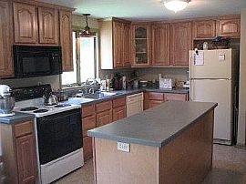 38 Gilead St, Hebron, Ct 06248 in Hebron, CT (Photo 3 of 12)