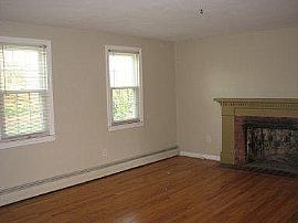 38 Gilead St, Hebron, Ct 06248 in Hebron, CT (Photo 6 of 12)