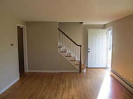 38 Gilead St, Hebron, Ct 06248 in Hebron, CT (Photo 8 of 12)