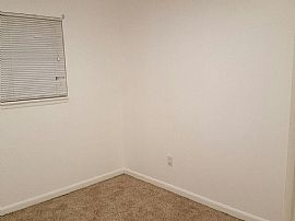 26227 Belanger St, Roseville, Mi in Roseville, MI (Photo 8 of 12)