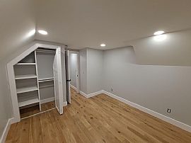 75 Cottage St, New Hartford, Ct 06057 in New Hartford, CT (Photo 4 of 12)