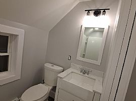 75 Cottage St, New Hartford, Ct 06057 in New Hartford, CT (Photo 5 of 12)