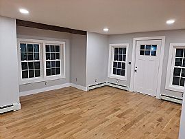 75 Cottage St, New Hartford, Ct 06057 in New Hartford, CT (Photo 9 of 12)