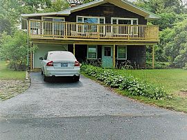 11 Dubois Dr, Stonington, Ct 06378 in Stonington, CT