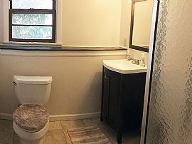 11 Dubois Dr, Stonington, Ct 06378 in Stonington, CT (Photo 5 of 12)