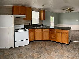 1237 Windsong Dr, Lakeland, Fl 33811 in Lakeland, FL (Photo 5 of 11)