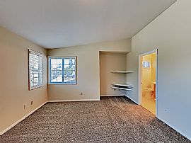 Beautiful 3 Bedroom House in Sacramento, CA (Photo 9 of 12)